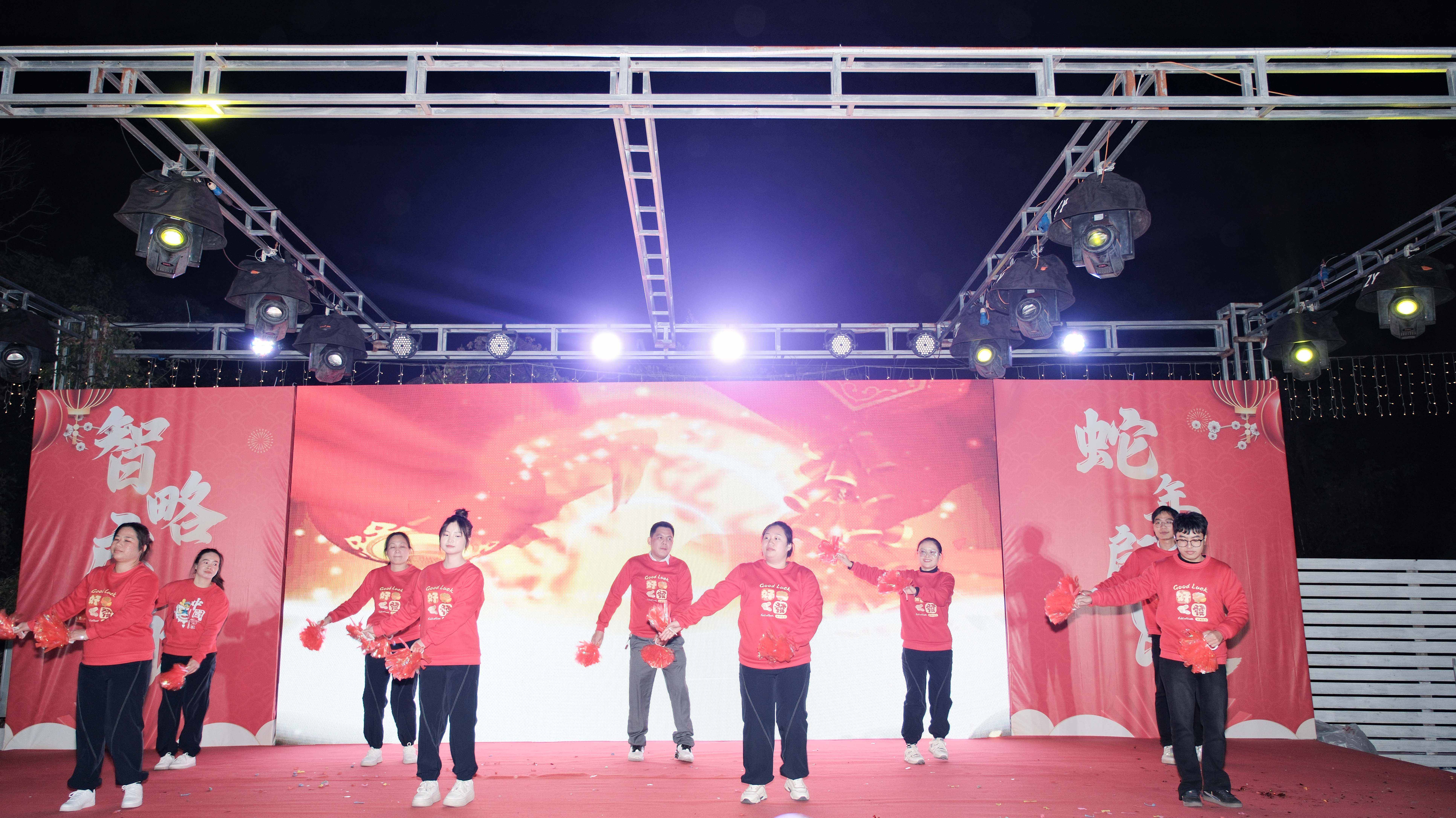 久信達(dá)科技2024年年會圓滿落幕：感恩同行，共創(chuàng)環(huán)保新未來，乘風(fēng)破浪，夢想起航(圖7)
